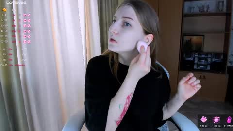 princessaalicc online show from November 22, 2025, 8:02 am