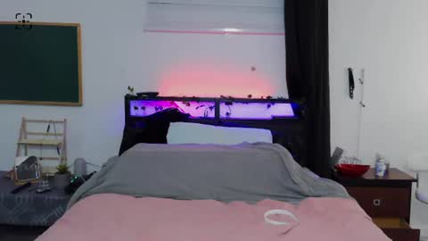 Snapshot of princessavavictoria chatting on June 17, 2026, 1:52 am Princessavavictoria online show from June 17, 2026, 1:52 am