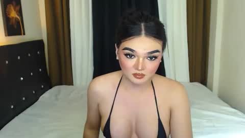 Snapshot of princesshugecumontop chatting on April 29, 2026, 4:33 pm PrincessDONT FORGET TO FOLLOW ME online show from April 29, 2026, 4:33 pm