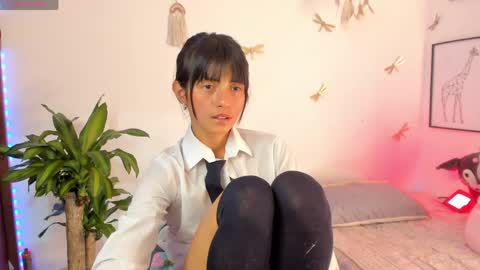 princessluna_14 online show from April 13, 2026, 8:47 pm