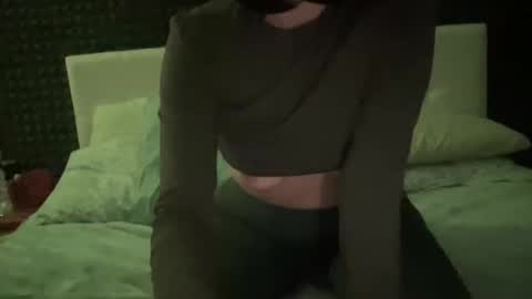 Snapshot of princesss99495055 chatting on February 24, 2025, 10:14 pm PureLust Couple online show from February 24, 2025, 10:14 pm