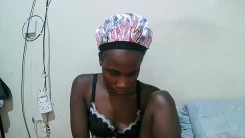 pritty_amber online show from April 30, 2026, 9:04 am