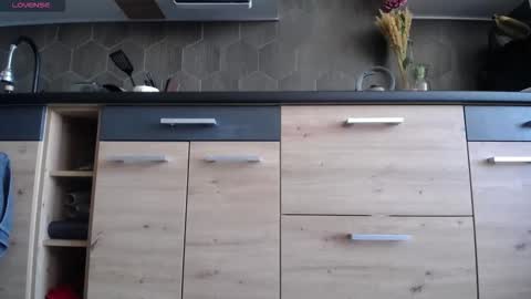 Snapshot of private_space chatting on November 1, 2025, 7:10 am Space online show from November 1, 2025, 7:10 am