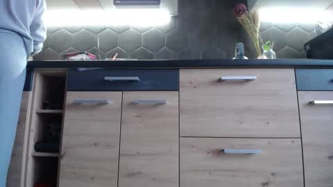 Snapshot of private_space chatting on November 4, 2025, 7:29 am Space online show from November 4, 2025, 7:29 am