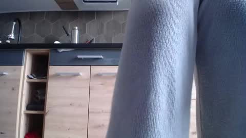 Snapshot of private_space chatting on November 13, 2025, 7:40 am Space online show from November 13, 2025, 7:40 am