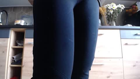 Snapshot of private_space chatting on November 27, 2025, 7:21 am Space online show from November 27, 2025, 7:21 am