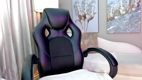 Priya Rose online show from January 16, 2025, 8:57 pm