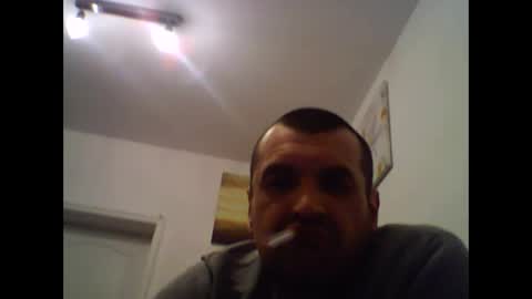 Snapshot of pro100bi chatting on December 8, 2024, 3:43 am pro100bi online show from December 8, 2024, 3:43 am