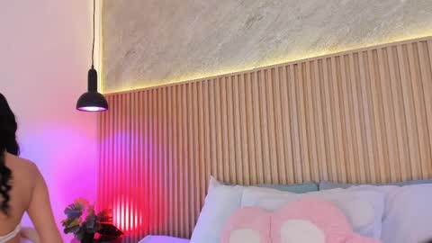 Profana Red online show from April 1, 2026, 2:25 pm