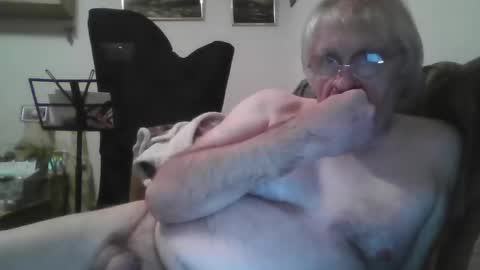 Snapshot of proudwelshman chatting on December 11, 2024, 12:54 am proudwelshman online show from December 11, 2024, 12:54 am