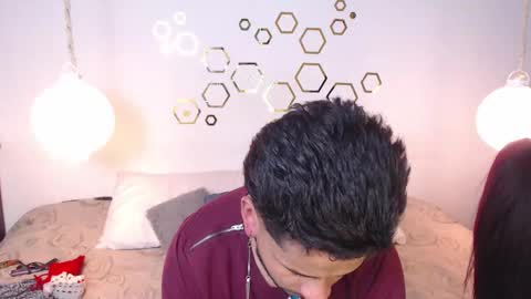 Adris  Juan online show from November 9, 2025, 1:48 am