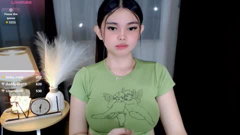 prtty abby03 on ig follow me love online show from September 28, 2025, 3:17 pm