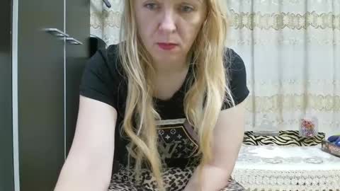 Pryncess sweety online show from March 1, 2026, 5:26 pm