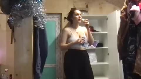 Queen of Pain online show from December 25, 2024, 3:18 am