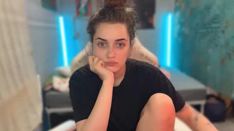 Queen of Pain online show from March 4, 2026, 2:17 am