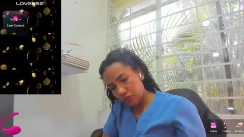 psique_naughty2 online show from February 18, 2025, 1:33 pm