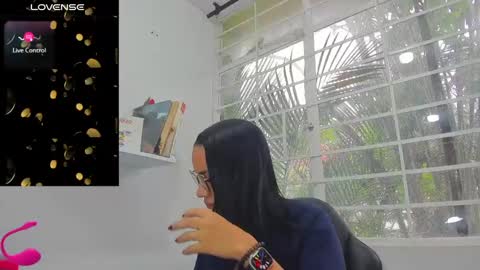 psique_naughty2 online show from March 12, 2025, 6:22 pm