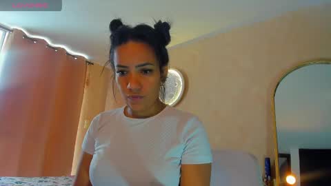 Snapshot of psique_naughty2 chatting on April 15, 2026, 5:09 pm psique_naughty2 online show from April 15, 2026, 5:09 pm