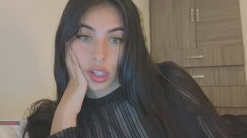 Snapshot of pssiquiss chatting on November 17, 2025, 10:26 pm Katerine online show from November 17, 2025, 10:26 pm