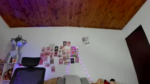 Snapshot of pucaa_ chatting on February 8, 2026, 1:42 am Emma Rico model indep online show from February 8, 2026, 1:42 am