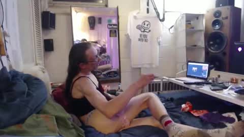 puff0169 online show from April 25, 2026, 6:38 am