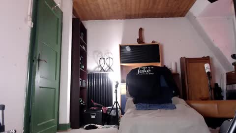 Pup Jake wants to play online show from February 22, 2025, 2:19 pm