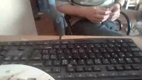 pup_y online show from November 17, 2025, 3:51 pm