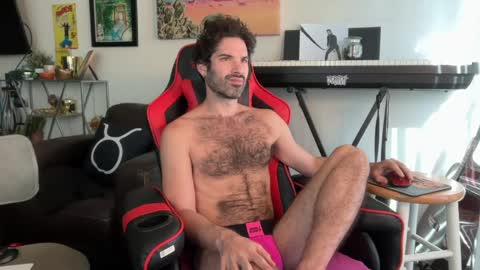 Snapshot of pupscritch chatting on May 21, 2026, 3:52 pm Pup Scritch online show from May 21, 2026, 3:52 pm