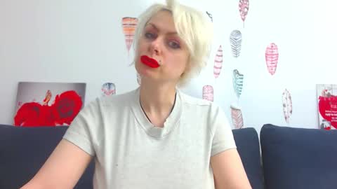 Snapshot of pure_seduce_wow chatting on March 21, 2026, 3:33 am Goldie online show from March 21, 2026, 3:33 am