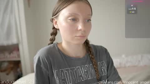 Snapshot of pureangeldolores chatting on October 27, 2025, 12:53 pm i dont do shows for free. watching here silently and waiting for me to start showing you something for free is useless online show from October 27, 2025, 12:53 pm