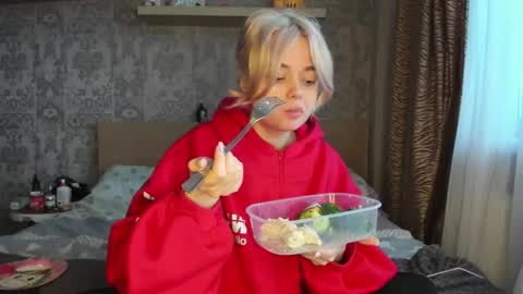 Katty online show from February 9, 2026, 1:26 pm