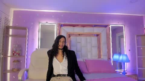 Snapshot of puretemptation_ chatting on June 25, 2026, 7:40 pm Experienced guys online show from June 25, 2026, 7:40 pm