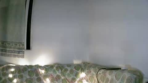 Lizzy online show from November 6, 2025, 7:09 am