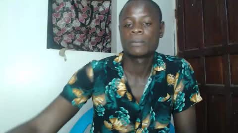 purple_hearts online show from February 16, 2026, 2:51 am