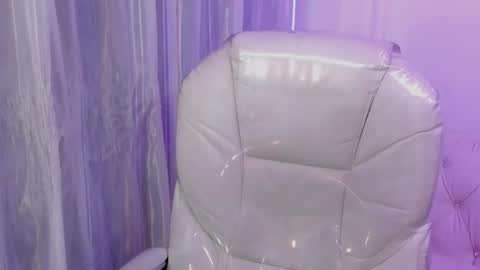 Snapshot of purple_slut_ chatting on March 7, 2025, 8:33 pm Anna online show from March 7, 2025, 8:33 pm