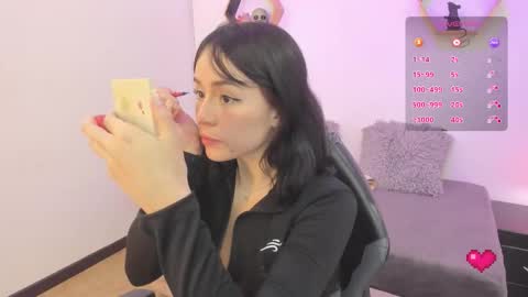 Anna  online show from October 23, 2025, 4:01 am