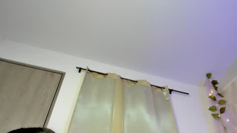 Snapshot of purplestar_ chatting on January 20, 2025, 6:31 am Sara online show from January 20, 2025, 6:31 am