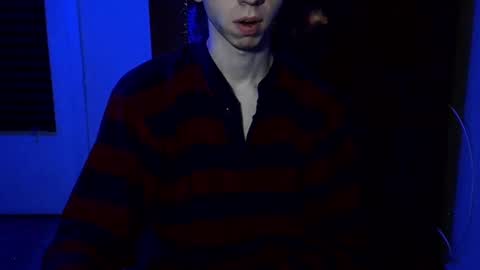 Snapshot of purplestarboy chatting on February 14, 2025, 4:47 am purplestarboy online show from February 14, 2025, 4:47 am