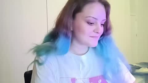 Snapshot of purpurfoxy chatting on November 21, 2025, 4:49 pm Elias online show from November 21, 2025, 4:49 pm