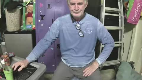 Snapshot of pussy_licker0127 chatting on December 25, 2024, 4:12 am Mark online show from December 25, 2024, 4:12 am