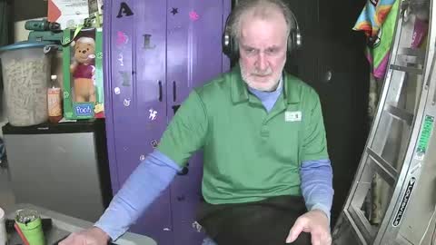 Snapshot of pussy_licker0127 chatting on January 2, 2025, 4:09 am Mark online show from January 2, 2025, 4:09 am