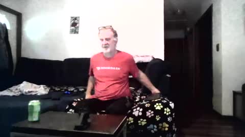 Snapshot of pussy_licker0127 chatting on October 8, 2025, 6:05 pm Mark online show from October 8, 2025, 6:05 pm