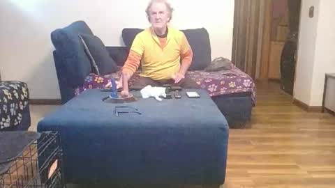 Snapshot of pussy_licker0127 chatting on February 26, 2026, 6:40 pm Mark online show from February 26, 2026, 6:40 pm