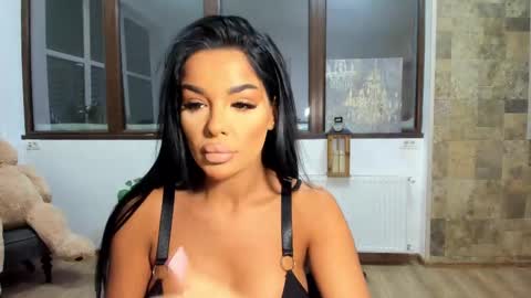 Snapshot of pussydollxx chatting on February 17, 2025, 6:37 pm Andreea online show from February 17, 2025, 6:37 pm