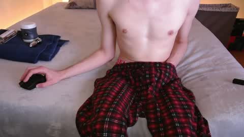 Snapshot of pussylover2182 chatting on December 21, 2024, 7:56 am pussylover2182 online show from December 21, 2024, 7:56 am