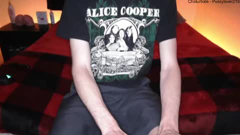 Snapshot of pussylover2182 chatting on September 16, 2025, 3:29 am pussylover2182 online show from September 16, 2025, 3:29 am