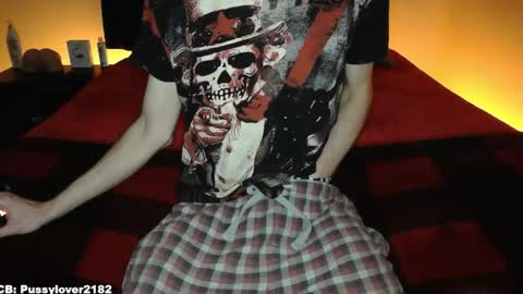 Snapshot of pussylover2182 chatting on December 16, 2025, 4:28 am pussylover2182 online show from December 16, 2025, 4:28 am