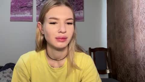 Lina online show from September 20, 2025, 5:30 am