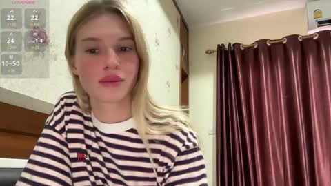 Lina online show from April 12, 2026, 4:39 am