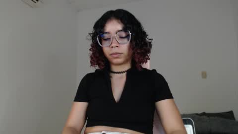 Izumi online show from December 22, 2024, 4:06 am